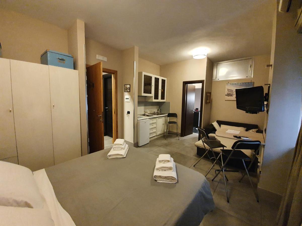 Two Sisters Suites نابولي المظهر الخارجي الصورة
