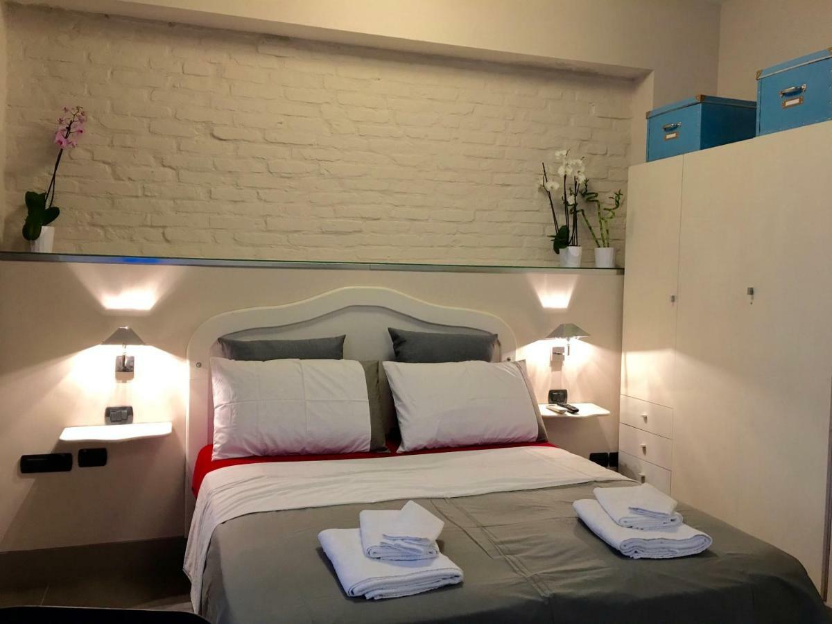 Two Sisters Suites نابولي المظهر الخارجي الصورة