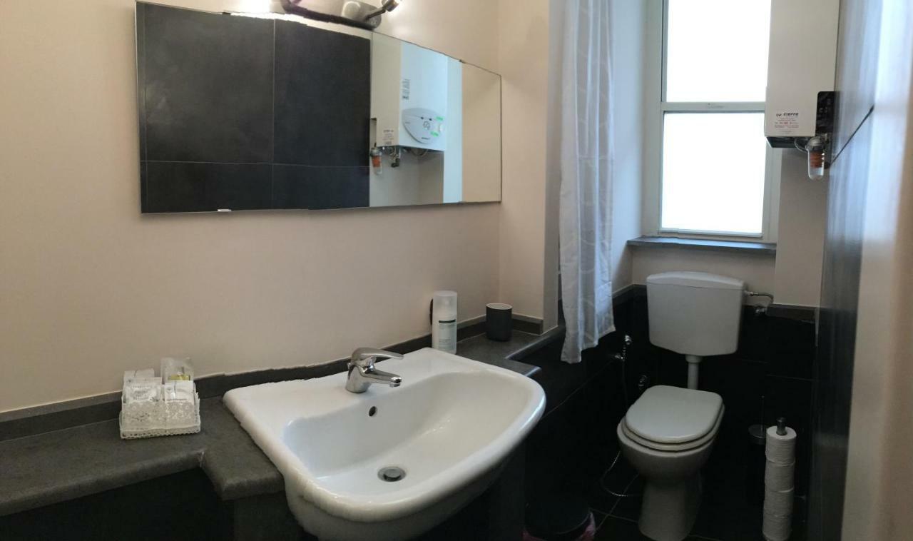 Two Sisters Suites نابولي المظهر الخارجي الصورة