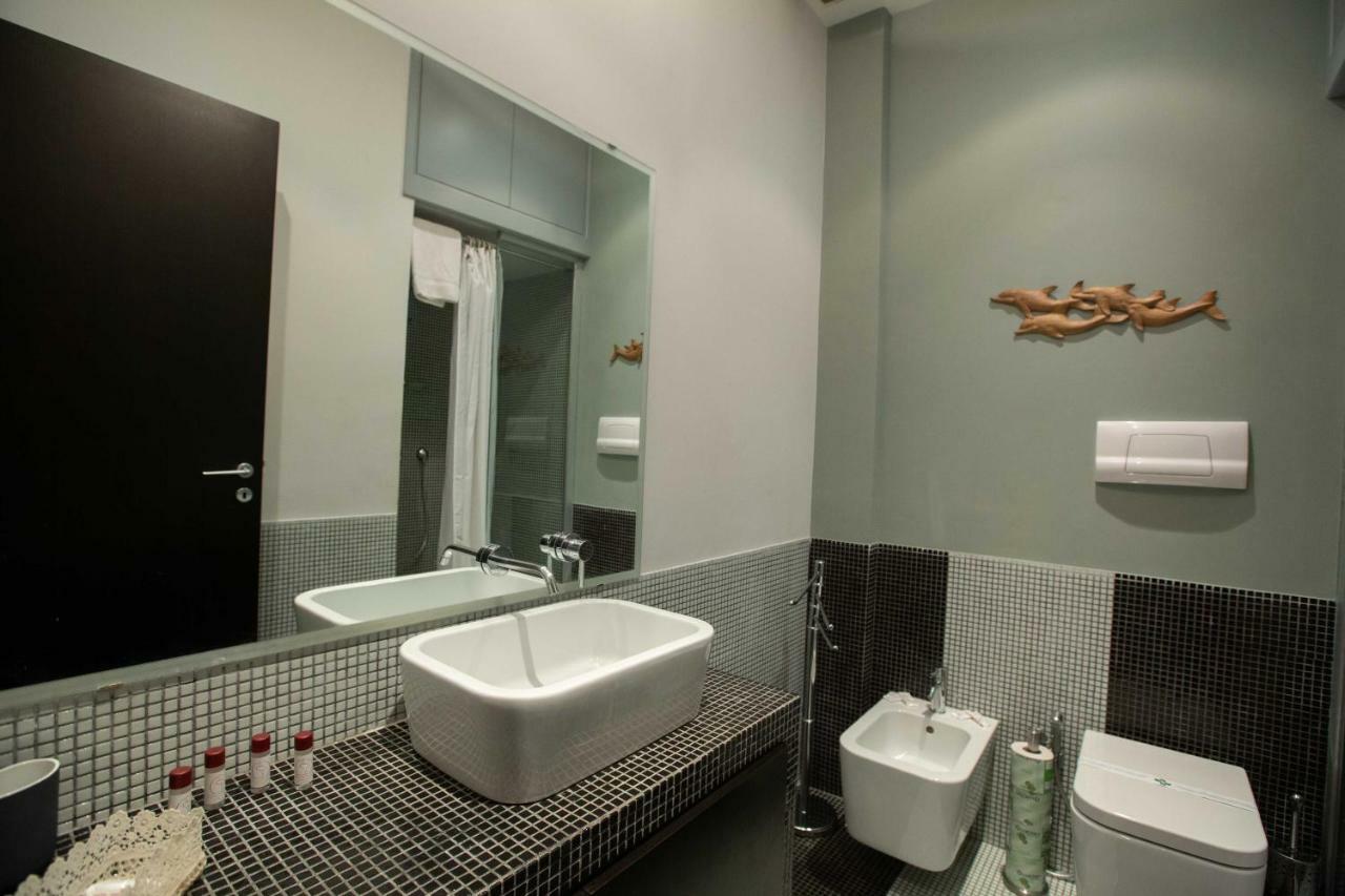 Two Sisters Suites نابولي المظهر الخارجي الصورة
