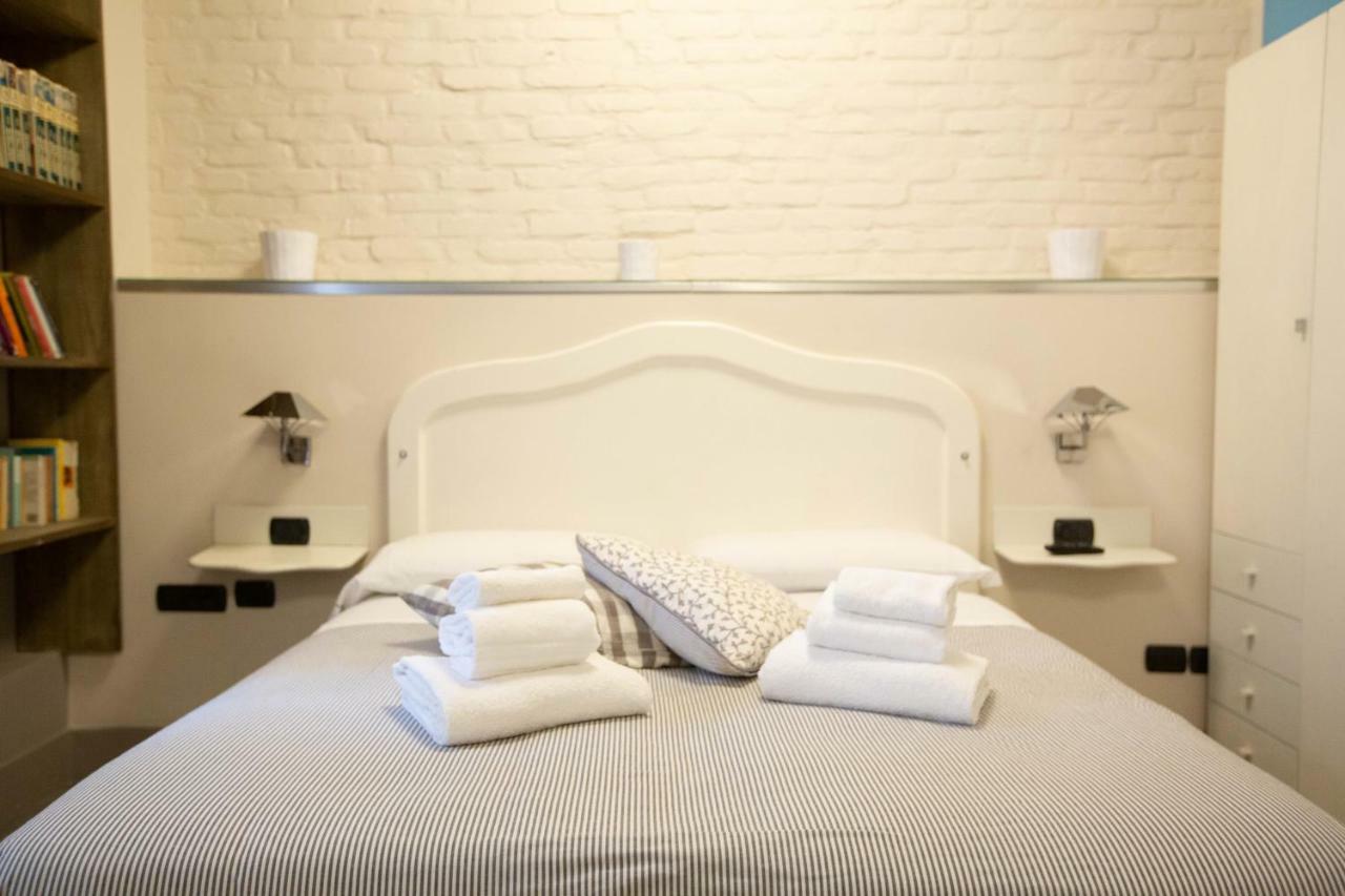 Two Sisters Suites نابولي المظهر الخارجي الصورة